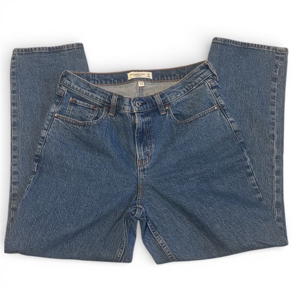 Abercrombie & Fitch Curve Love Mid Rise 90s Straight Jean - Dark Marble (Short) - Picture 2 of 4